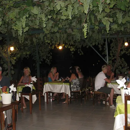 Πανσιόν St. Nicholas 3*