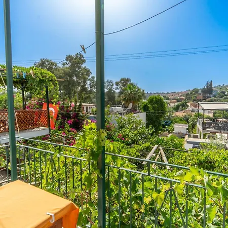 St. Nicholas Πανσιόν 3*