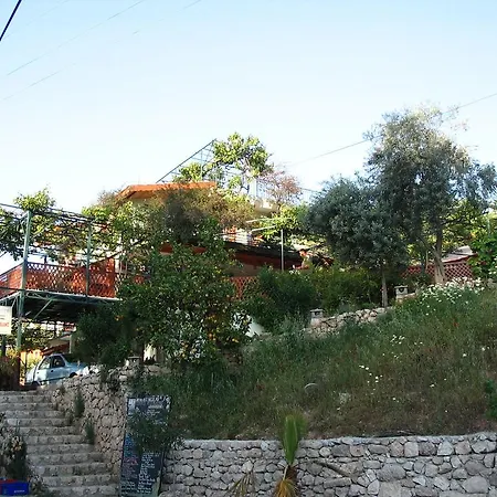 St. Nicholas Πανσιόν